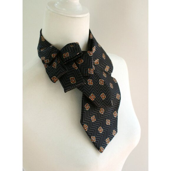 Ogsplosh Women's Ascot Scarf Sustainably Made From A Repurposed Necktie NEW - Picture 5 of 7